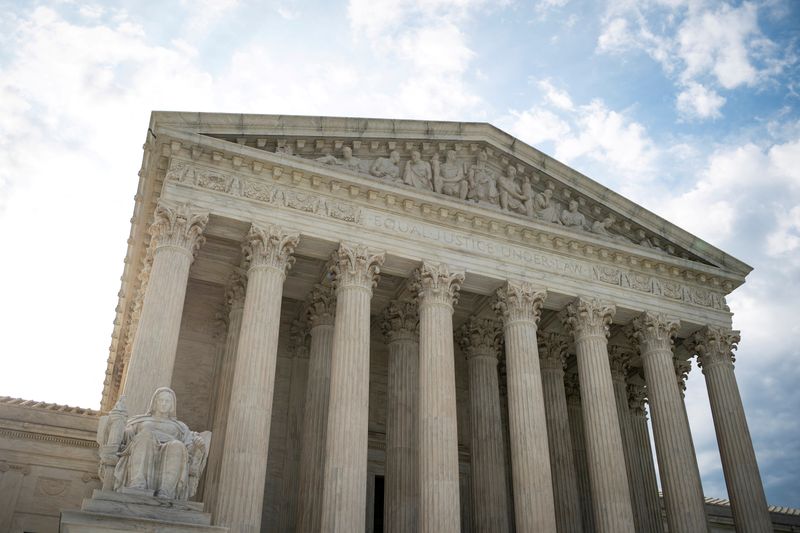 &copy; Reuters. FILE PHOTO: General view of U.S. Supreme Court in Washington