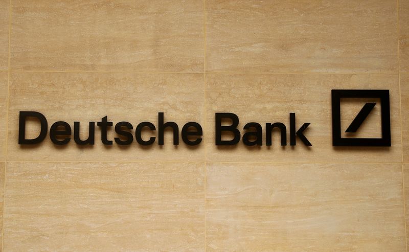 &copy; Reuters. FILE PHOTO: The logo of Deutsche Bank is pictured on a company&apos;s office in London