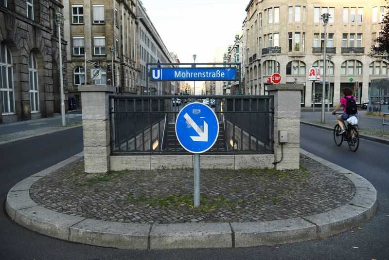 © Reuters. The entrance of 