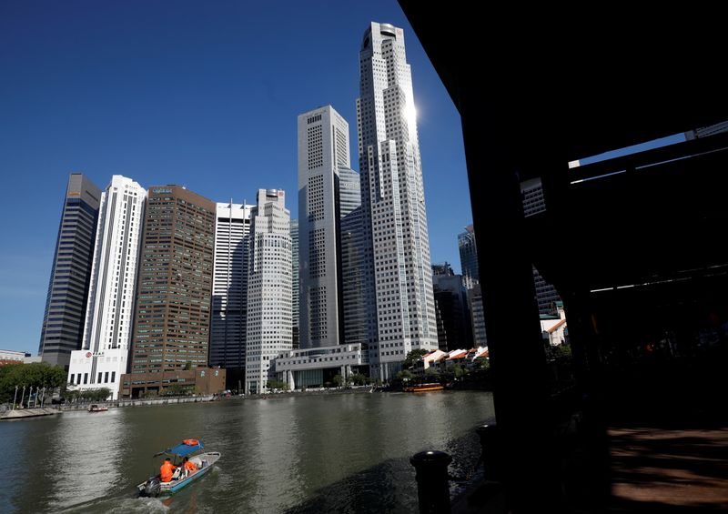 &copy; Reuters. FILE PHOTO: A view of the central business district in Singapore