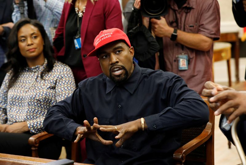 &copy; Reuters. Rapper Kanye West speaks during meeting with U.S. President Trump at the White House in Washington