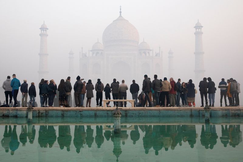 &copy; Reuters. インドがタージマハル再開計画を撤回、新型コロナ感染拡大リスク理由に