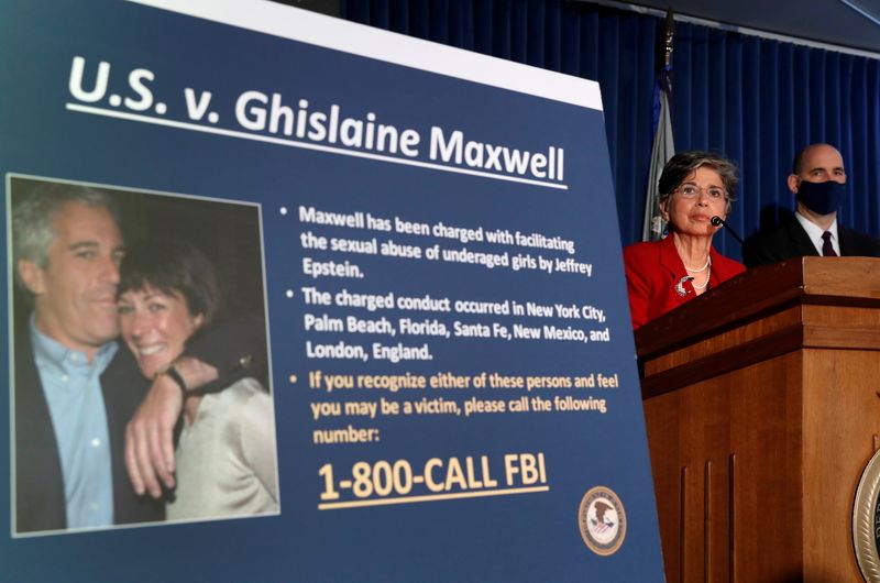 © Reuters. FILE PHOTO: Audrey Strauss, Acting United States Attorney for the Southern District of New York announces charges against Ghislaine Maxwel in New York