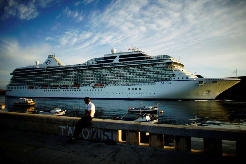 &copy; Reuters. FILE PHOTO: U.S. Norwegian Cruise Line Holdings cruise ship Marina arrives at the Havana bay