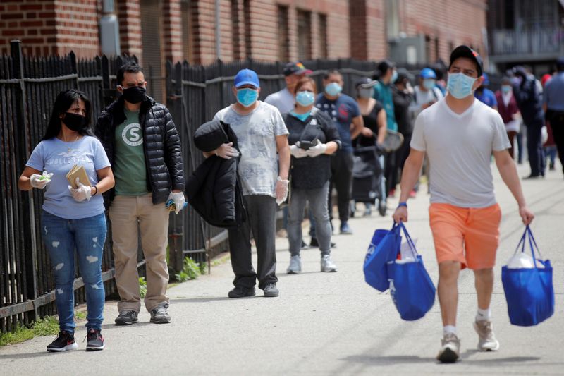 &copy; Reuters. FILE PHOTO: Outbreak of the coronavirus disease (COVID-19) in New York