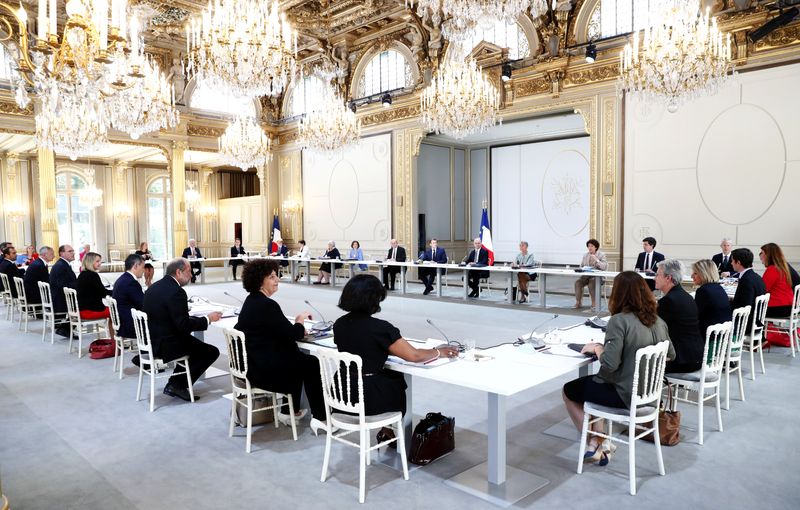 © Reuters. Minister Council at Elysee Palace in Paris