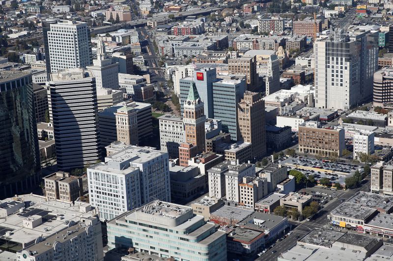 © Reuters. FILE PHOTO: An aerial view of Downtown Oakland is seen in Oakland, California