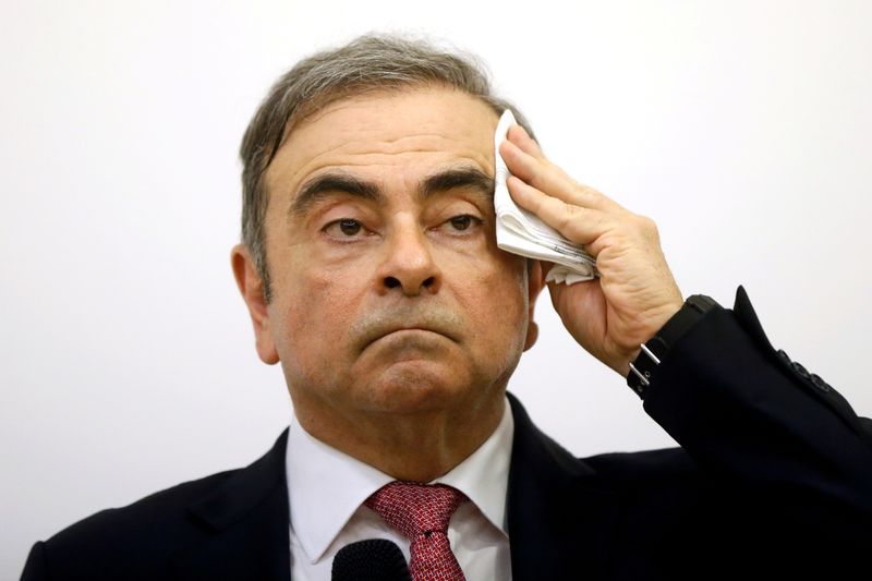 © Reuters. FILE PHOTO: Former Nissan chairman Carlos Ghosn attends a news conference at the Lebanese Press Syndicate in Beirut