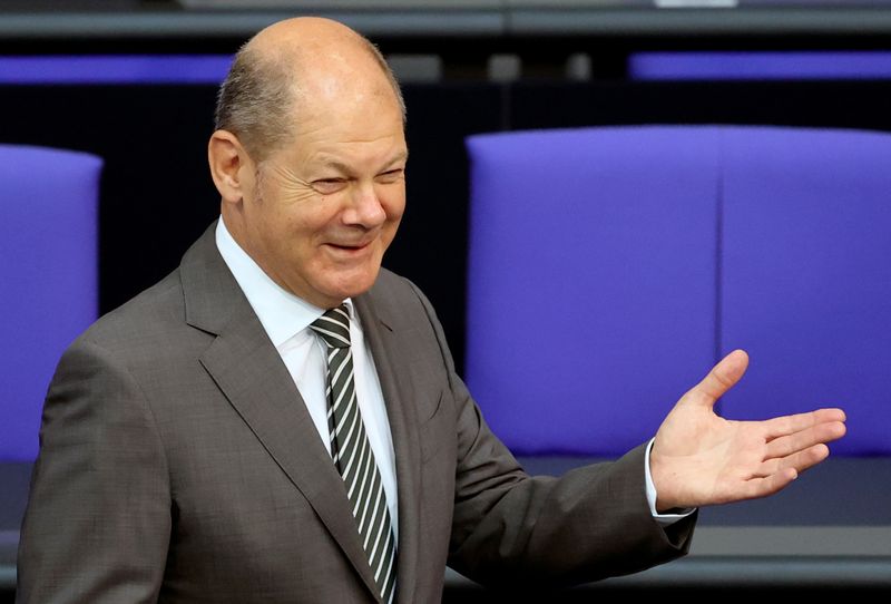 &copy; Reuters. FILE PHOTO: Session at the lower house of German parliament, Bundestag, in Berlin