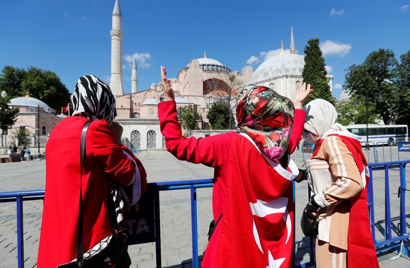 &copy; Reuters. محكمة تركية تمهد الطريق لإعادة متحف آيا صوفيا إلى مسجد