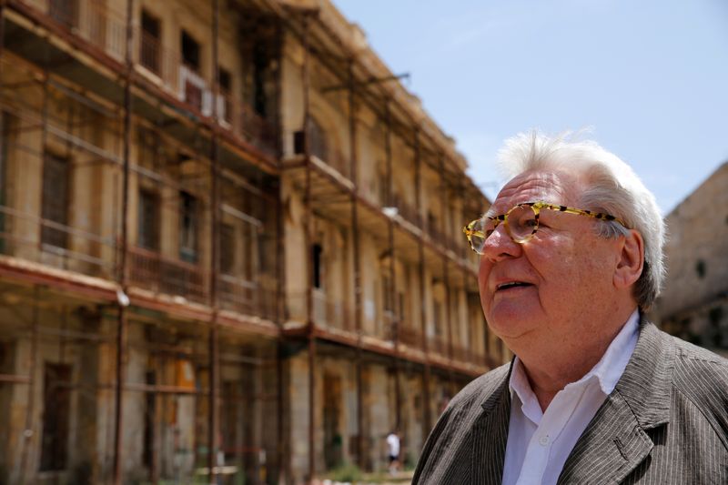 &copy; Reuters. FILE PHOTO: British film director Sir Alan Parker, in Malta