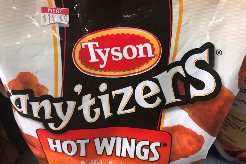 &copy; Reuters. FILE PHOTO: Tyson Foods brand frozen chicken wings are pictured in a grocery store freezer in the Manhattan borough of New York City