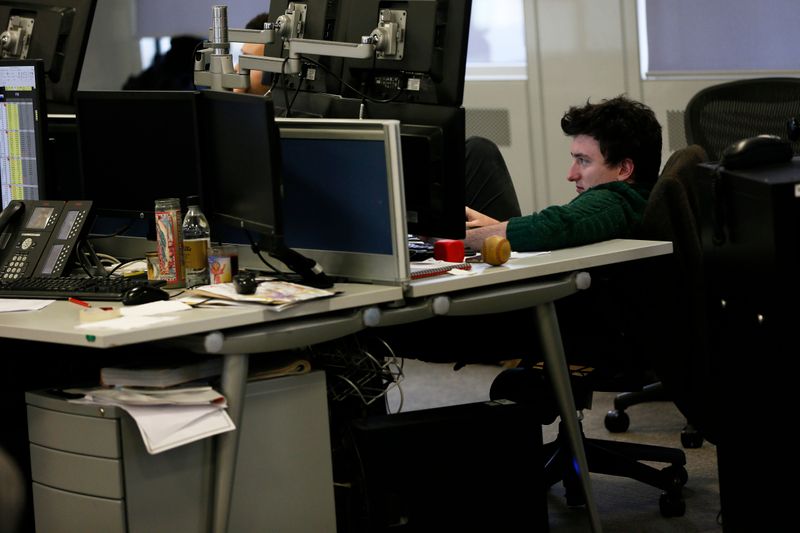 © Reuters. LES BOURSES EUROPÉENNES EN BAISSE À MI-SÉANCE