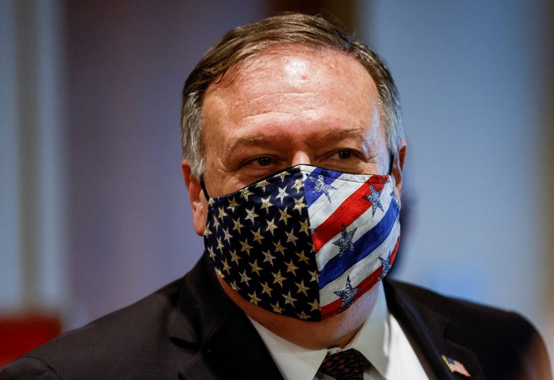 © Reuters. U.S. Secretary of State Mike Pompeo visits United Nations to submit complaint to Security Council calling for restoration of sanctions against Iran in New York