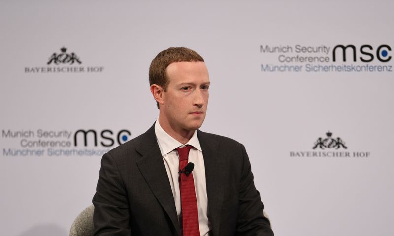 &copy; Reuters. 米フェイスブック、独禁法調査の一環でＦＴＣがＣＥＯ聴取