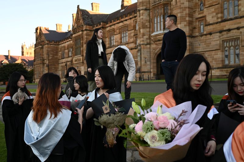 &copy; Reuters. The Wider Image: Chinese students in Australia head home as coronavirus upends study