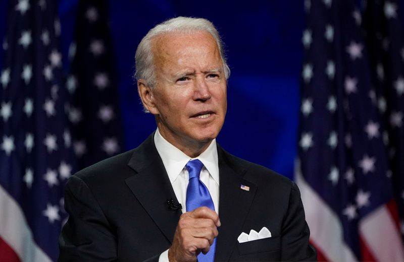 © Reuters. Former U.S. Vice President Joe Biden accepts the 2020 Democratic presidential nomination