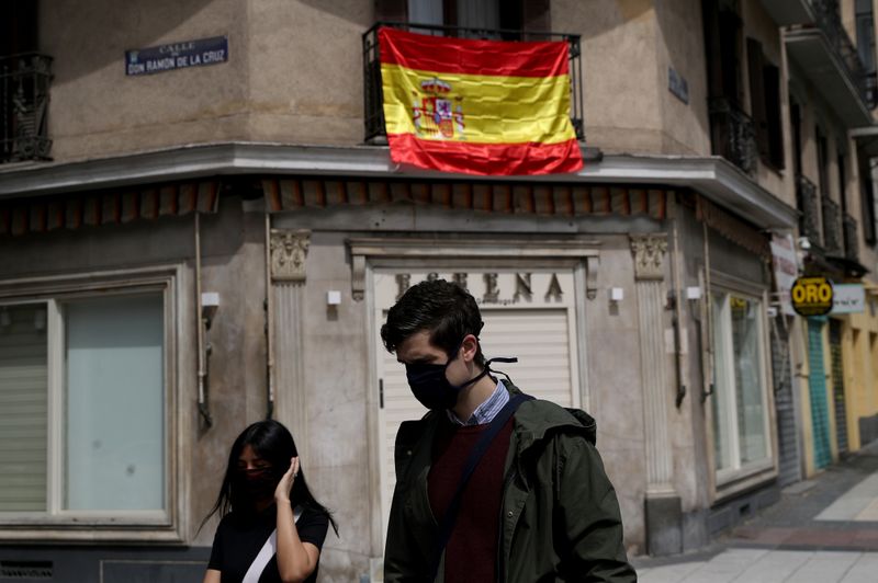 &copy; Reuters. マドリードで外出自粛要請、スペインのコロナ感染者3650人増