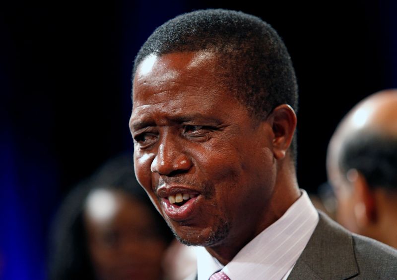 © Reuters. رئيس زامبيا يقيل حاكم البنك المركزي في خطوة مفاجئة