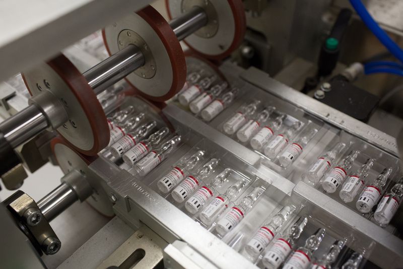 &copy; Reuters. A photo shows the production of vaccine against the coronavirus disease (COVID-19) near Moscow