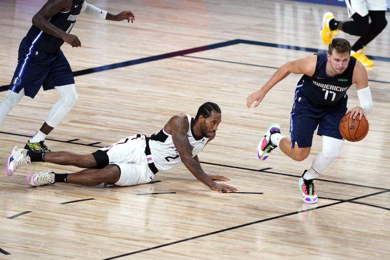 &copy; Reuters. NBA: Playoffs-Los Angeles Clippers at Dallas Mavericks