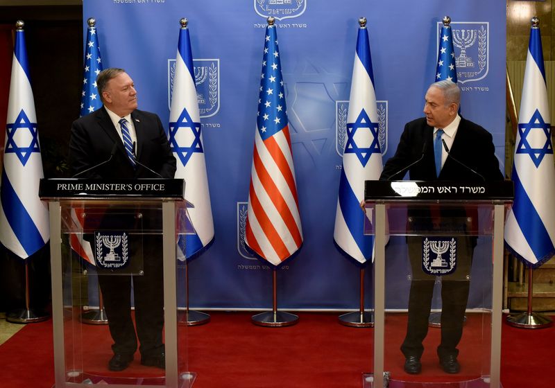 © Reuters. U.S. Secretary of State Pompeo meets with Israeli Prime Minister Netanyahu in Jerusalem