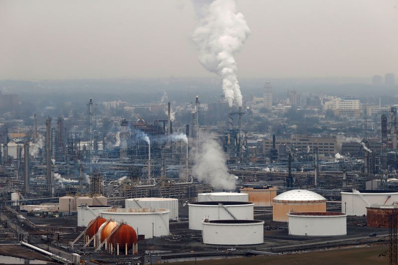 &copy; Reuters. General view of oil tanks and the Bayway Refinery of Phillips 66 in Linden