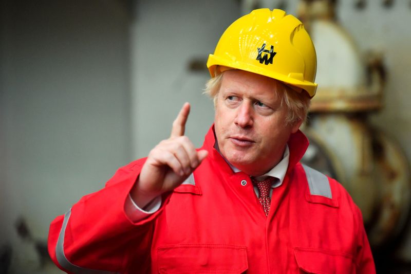 © Reuters. Britain's Prime Minister Boris Johnson visits the Appledore Shipyard in Devon