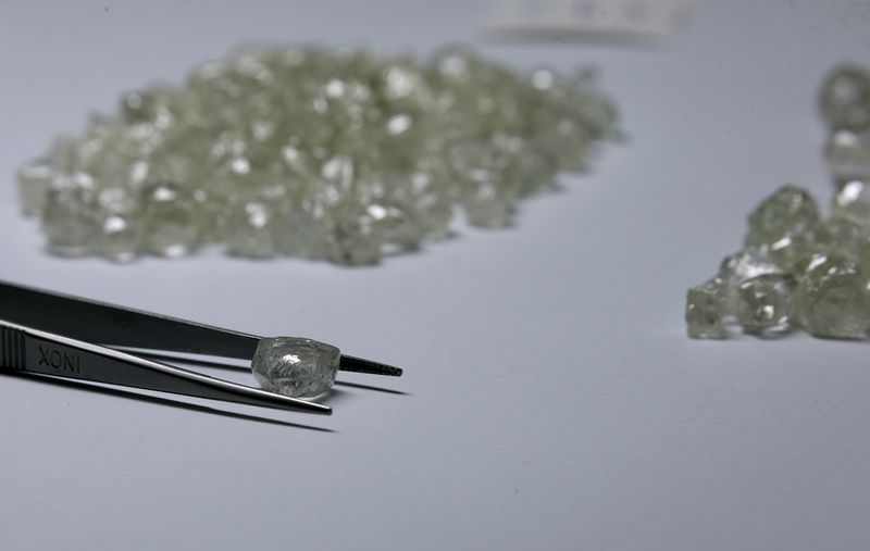 &copy; Reuters. Diamonds are displayed during a visit to the De Beers Global Sightholder Sales (GSS) in the capital Gaborone in Botswana