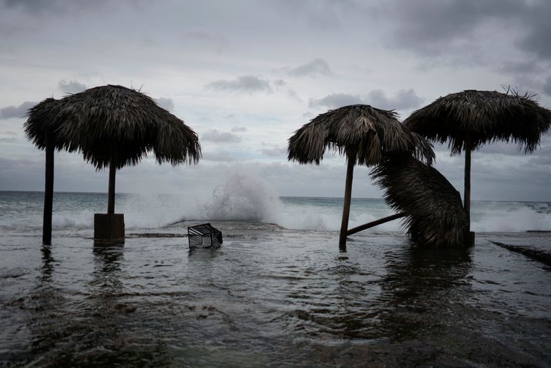 © Reuters. Tropical Storm Laura in Cuba