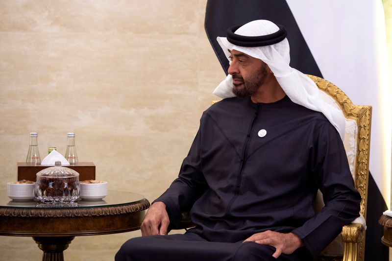 © Reuters. وكالة: ولي عهد أبوظبي يبحث مع بومبيو الاتفاق الإماراتي الإسرائيلي