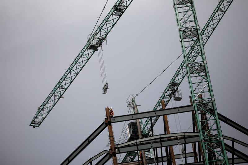 &copy; Reuters. A building undergoing construction is seen in Mexico City