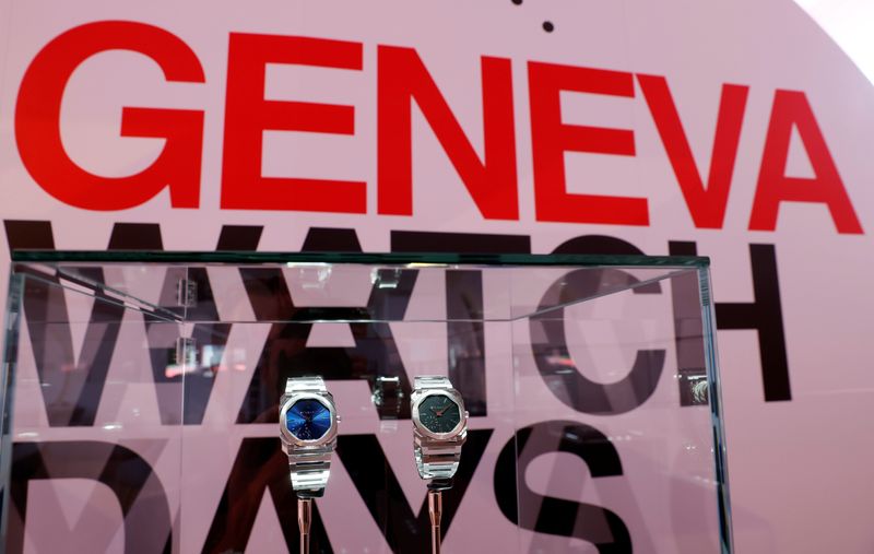 © Reuters. Bulgari watches are displayed during the Geneva Watch Days in Geneva