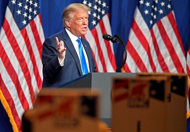 &copy; Reuters. U.S. President Donald Trump talks at the Republican National Convention in Charlotte