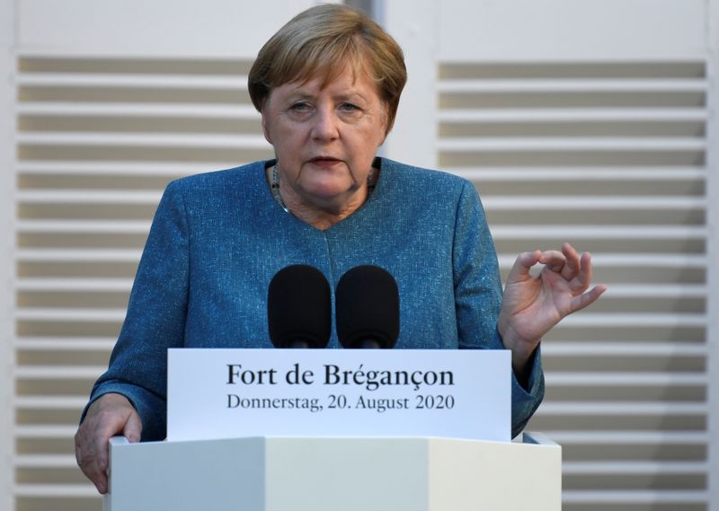 &copy; Reuters. French President Emmanuel Macron and German Chancellor Angela Merkel meet at Fort de Bregancon