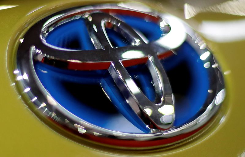 &copy; Reuters. The logo of Toyota is seen on a car during the Prague Autoshow in Prague