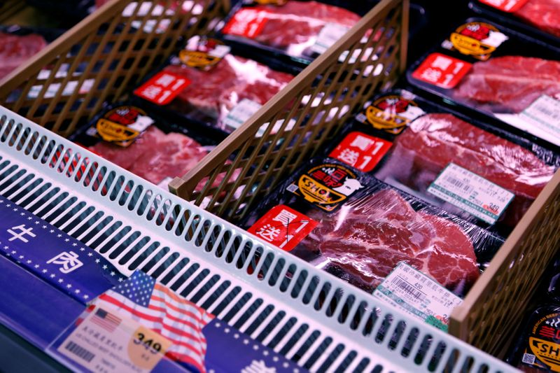 © Reuters. Packages of U.S. imported beef are seen at a supermarket in Taipei