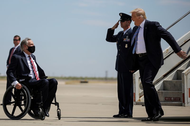&copy; Reuters. FILE PHOTO: U.S. President Trump arrives at Midland International Air and Space Port in Midland, Texas