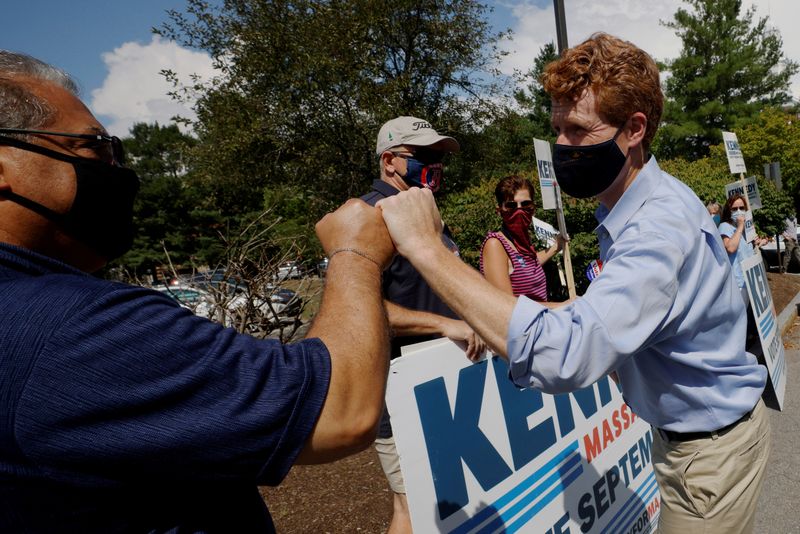 &copy; Reuters. Democratic candidate for the U.S. Senate Joe Kennedy III votes in Newton