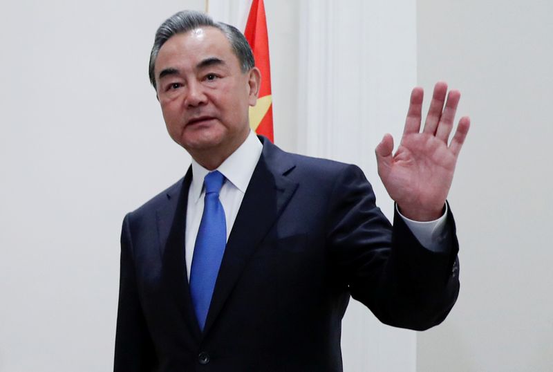 &copy; Reuters. وزير الخارجية الصيني يطالب الدول الأخرى بعدم التدخل في شؤون بلاده