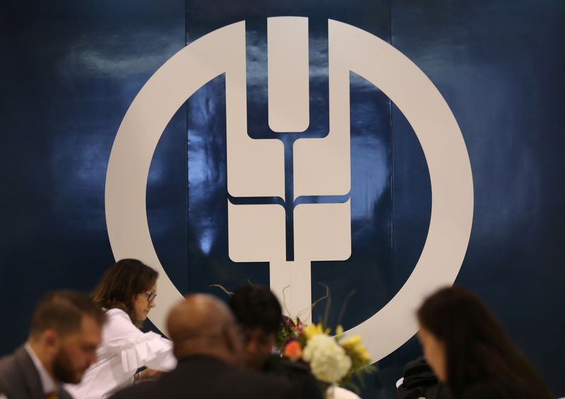 &copy; Reuters. A logo of the Agricultural Bank of China is seen at the SIBOS banking and financial conference in Toronto