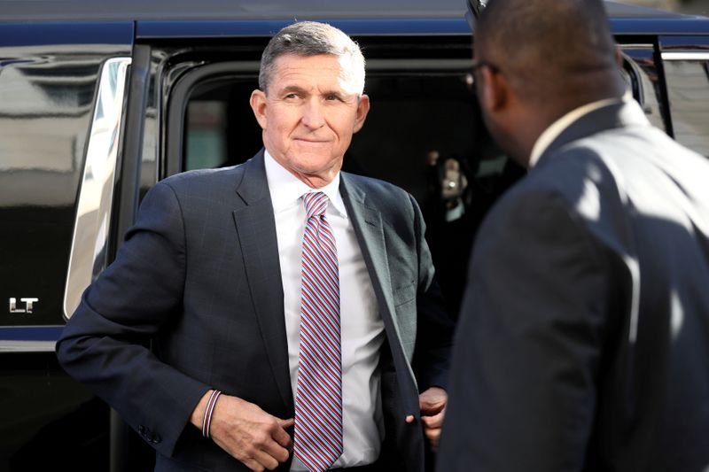 © Reuters. FILE PHOTO: Former national security adviser Flynn arrives for sentencing hearing at U.S. District Court in Washington