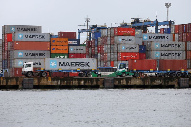 © Reuters. FILE PHOTO: Maersk containers at the Port of Santos in Brazil