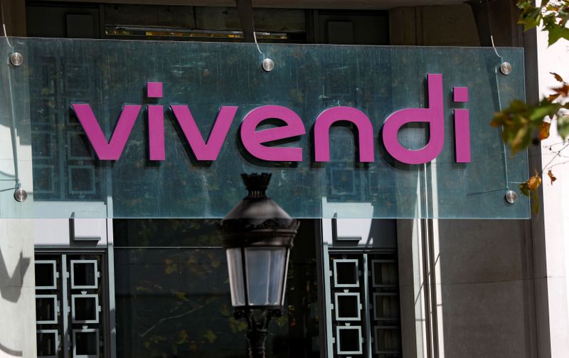 &copy; Reuters. FILE PHOTO: French media giant Vivendi logo in Paris