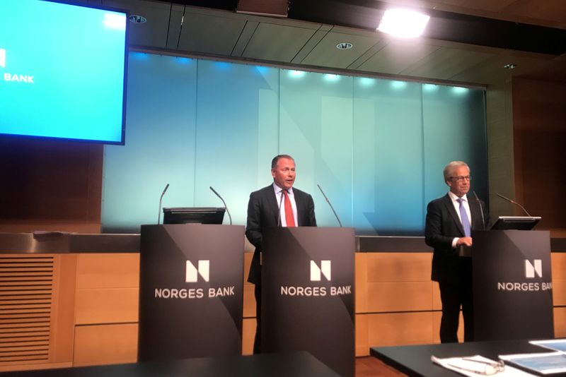 &copy; Reuters. FILE PHOTO: Norwegian sovereign wealth fund CEO Tangen attends a news conference in Oslo