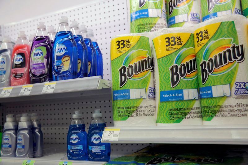 &copy; Reuters. FILE PHOTO: Procter &amp; Gamble&apos;s  Dawn and Bounty are seen in a store in Manhattan, New York, U.S.