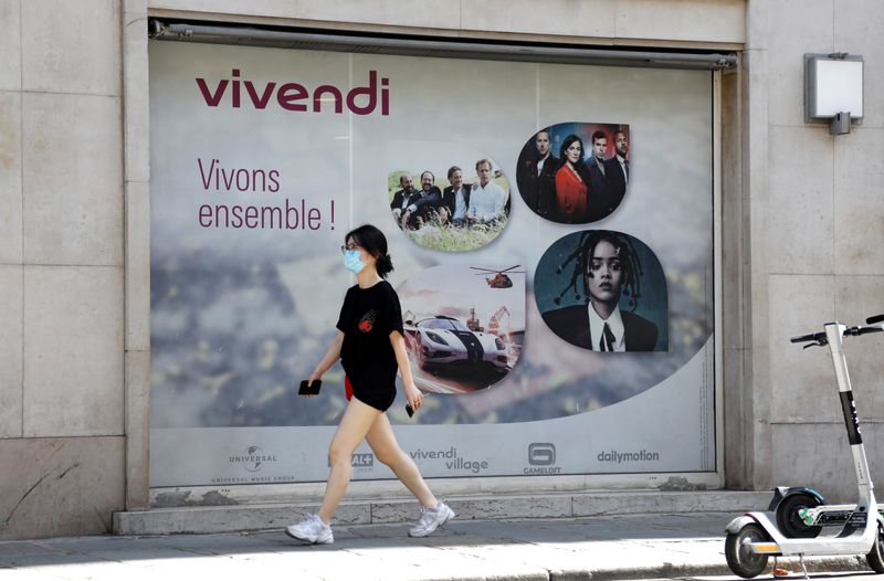 &copy; Reuters. FILE PHOTO: French media giant Vivendi logo in Paris