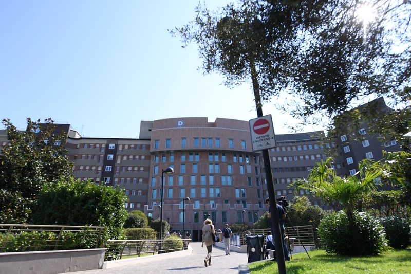 © Reuters. A general view of the San Raffaele hospital after Italy's former prime minister Silvio Berlusconi has been hospitalised for further checks after testing positive for the coronavirus disease (COVID-19), in Milan