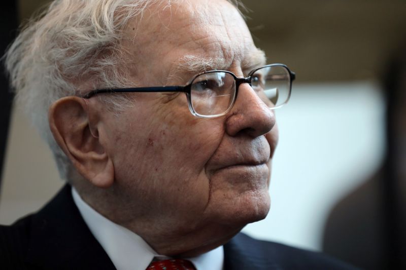 &copy; Reuters. Berkshire Hathaway Chairman Warren Buffett seen at the annual Berkshire shareholder shopping day in Omaha