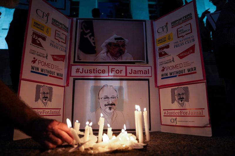 &copy; Reuters. Vigil is held at Saudi Embassy for Journalist Jamal Khashoggi